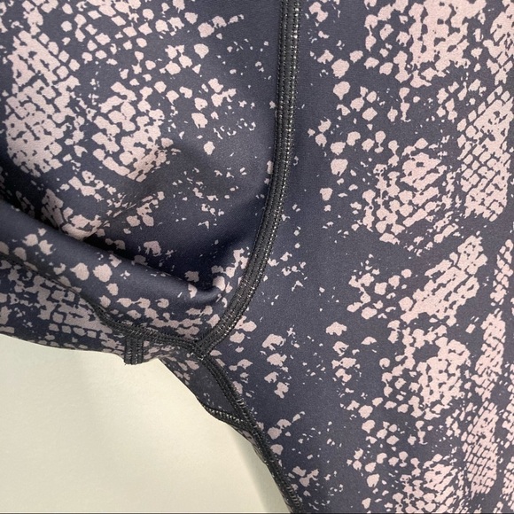 SOULCYCLE High Rise Milestone Snakeskin Tights In Odyssey Snake Print - Picture 6 of 8
